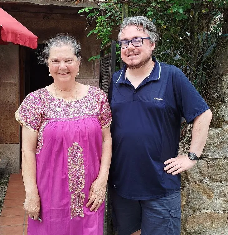 Jacinta junto al autor del reportaje